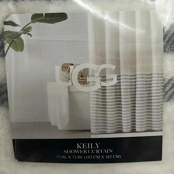 Ugg Keily Shower Curtain- Rare to find - Picture 3 of 8